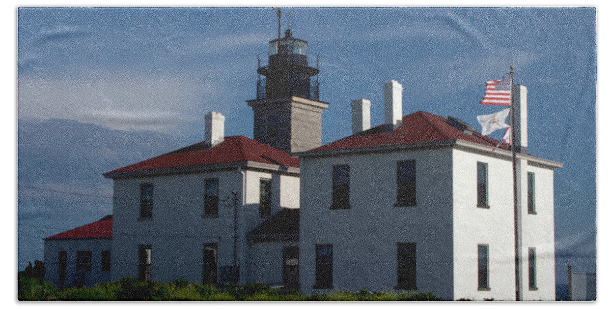 Lighthouse Hand Towel featuring the photograph Beavertail Lighthouse by Jim Feldman