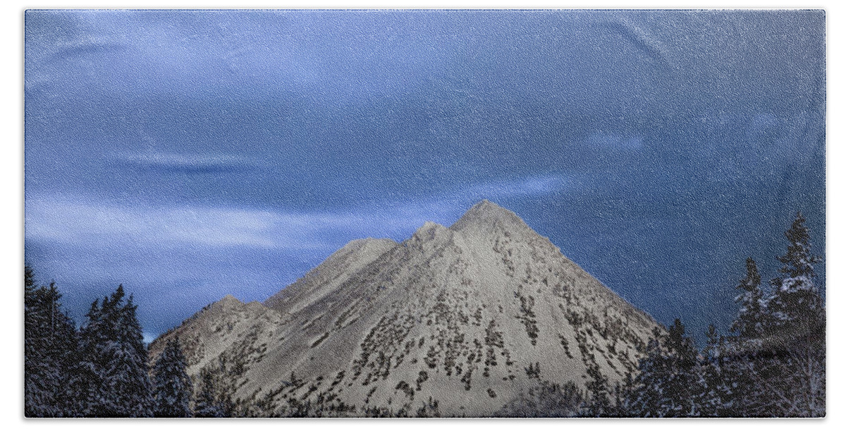 Black Butte Hand Towel featuring the photograph Black Butte by Ryan Workman Photography