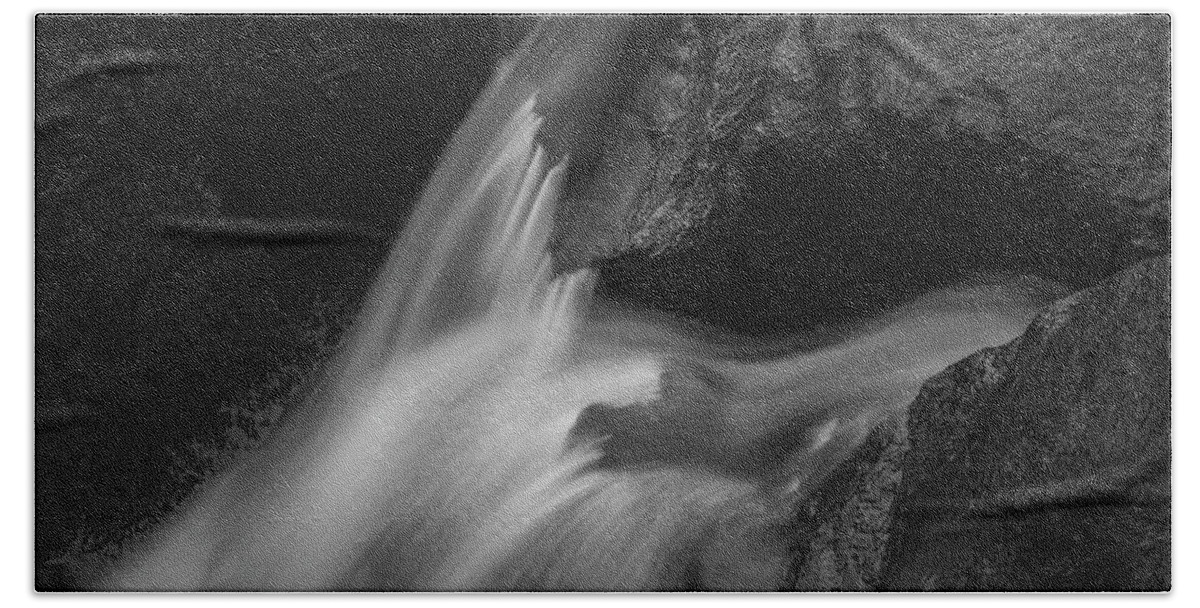 Black And White Bath Towel featuring the photograph Blackstone River LXVI BW by David Gordon