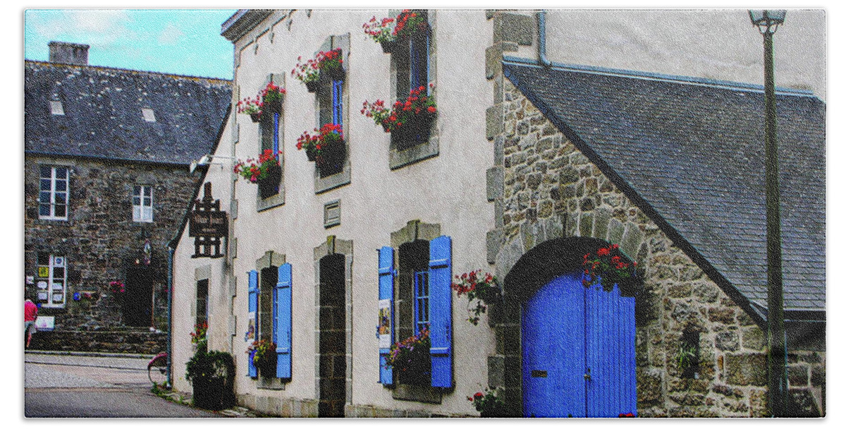 France Hand Towel featuring the photograph Blue on brick by Jim Feldman