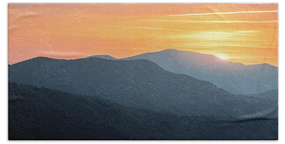 Linville Gorge Bath Towel featuring the photograph Blue ridge Mountains Linville Gorge Hawksbill Mountain North Carolina by Jordan Hill