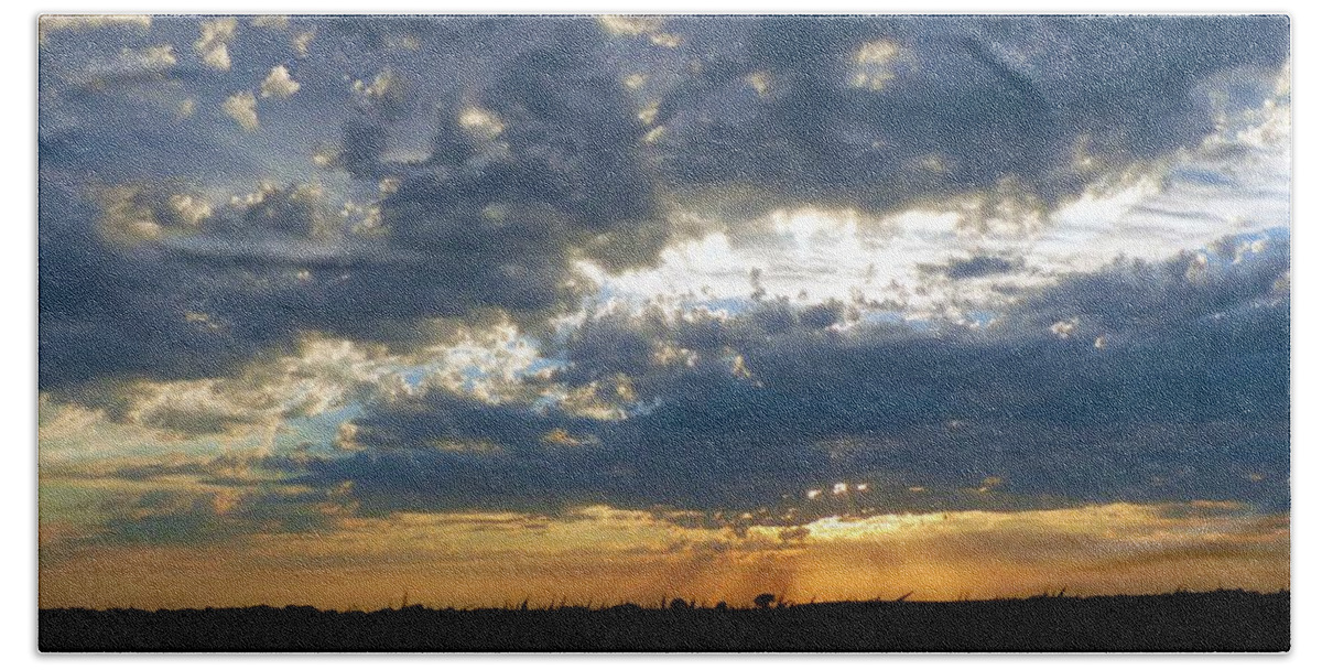 Dramatic Hand Towel featuring the photograph Bluff Country Heaven by Rosanne Licciardi