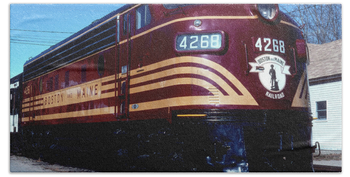  Bath Towel featuring the photograph Boston and Maine Railroad Locomotive, Conway, New Hampshire, 199 by A Macarthur Gurmankin
