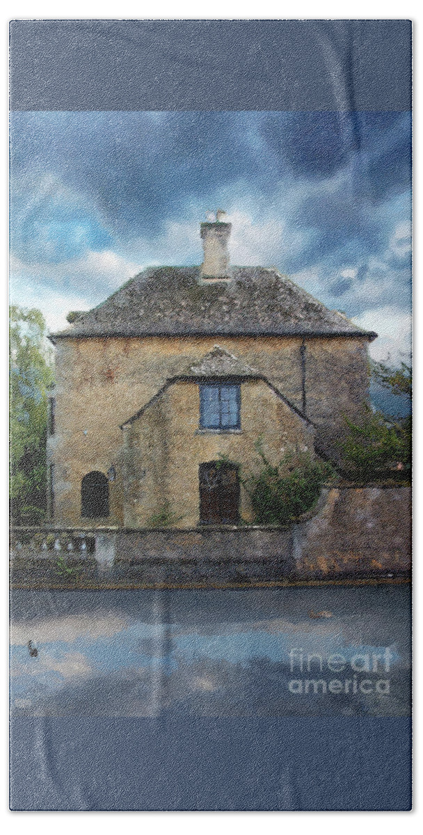Bourton-on-the-water Bath Towel featuring the photograph Bourton Gathering Storm by Brian Watt