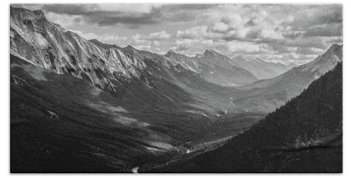 Bow Valley Hand Towel featuring the photograph Bow Valley Black And White by Dan Sproul