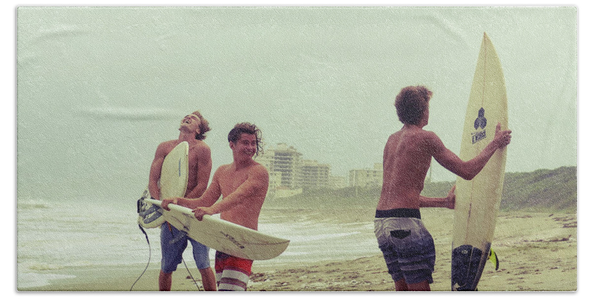 Surfer Bath Towel featuring the photograph Boys Of Summer by Laura Fasulo