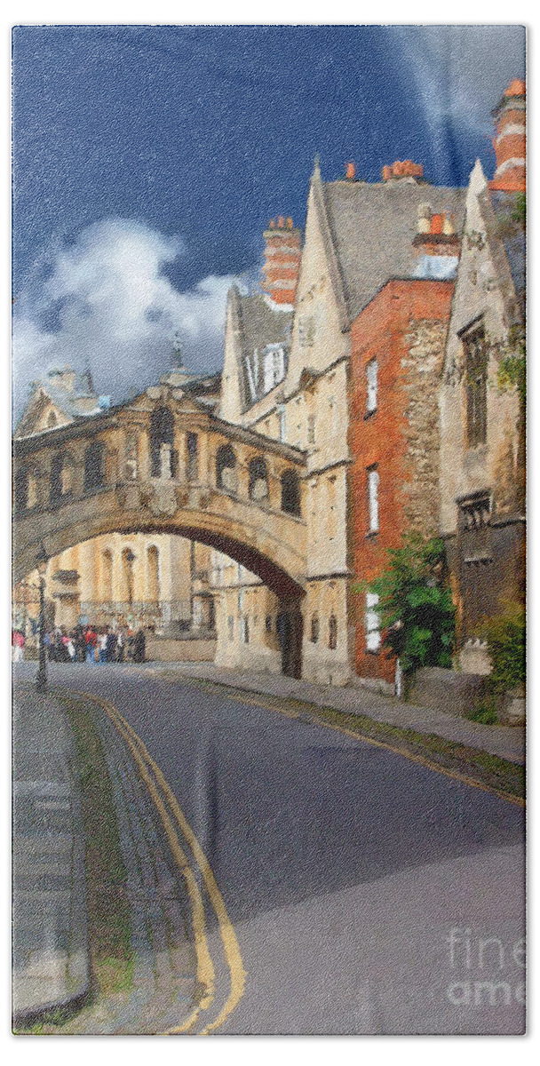 Oxford Bath Towel featuring the photograph Bridge of Sighs Oxford University by Brian Watt