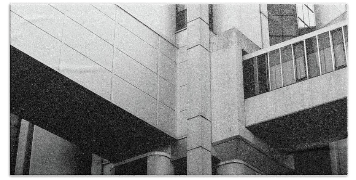 Brutalist Bath Towel featuring the photograph Brutalist Junction - Worsley Building Leeds by Philip Openshaw