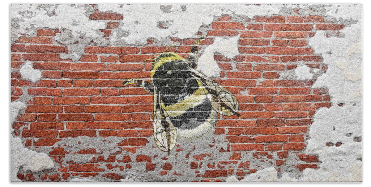 Bee Hand Towel featuring the photograph Bumblebee on brick wall by Pics By Tony