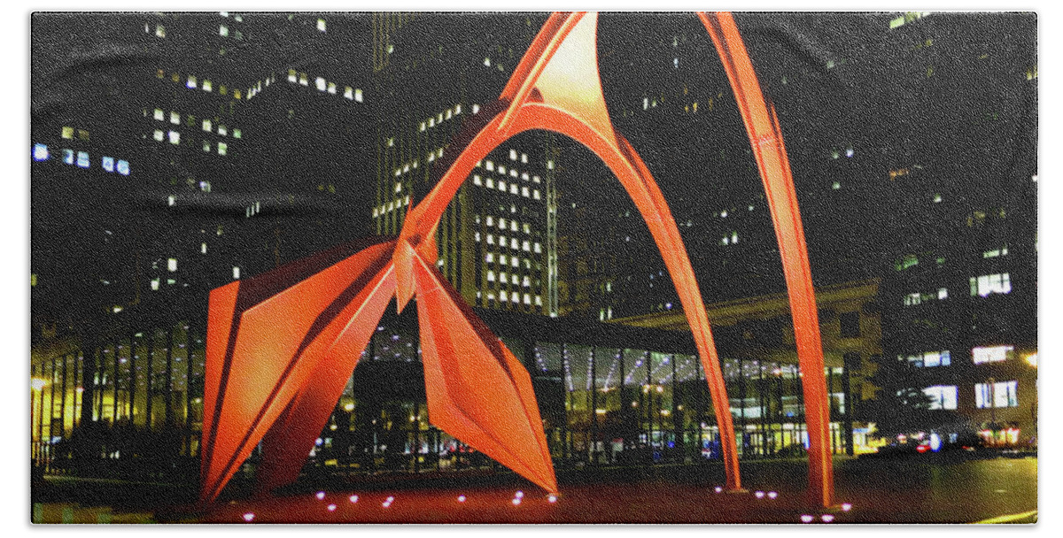 Architecture Hand Towel featuring the photograph Calder Flamingo Sculpture Chicago Night by Patrick Malon