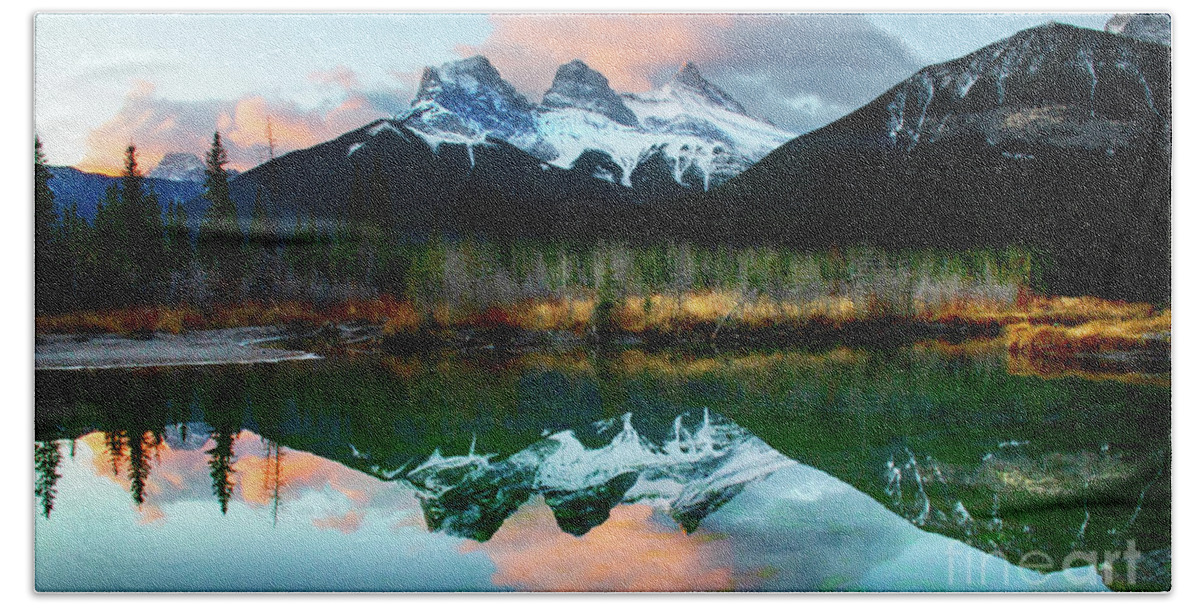 Mountain Bath Towel featuring the photograph Canadian Rocky Mountains 2 Reflections by Bob Christopher