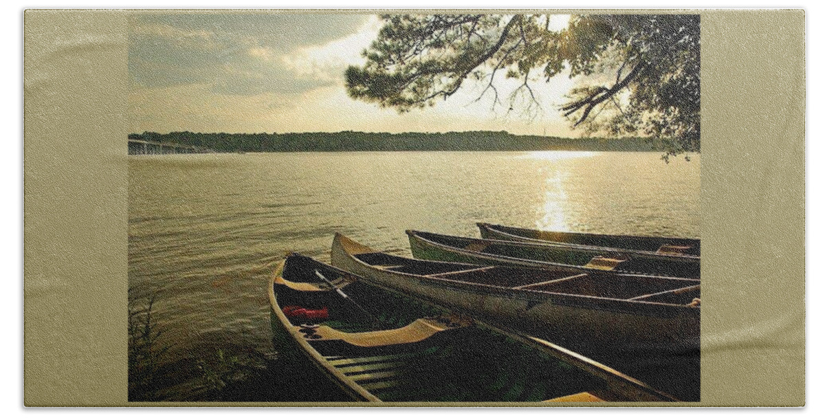  Bath Towel featuring the photograph Canoes on the River by Stephen Dorton