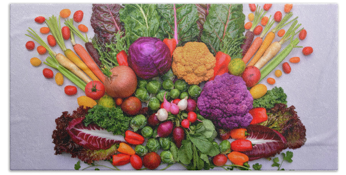 Fresh Bath Towel featuring the photograph Celebrate Healthy Eating by Brian Tada