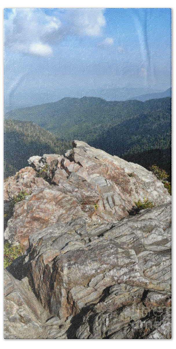 Smoky Mountains Bath Towel featuring the photograph Charlies Bunion 4 by Phil Perkins