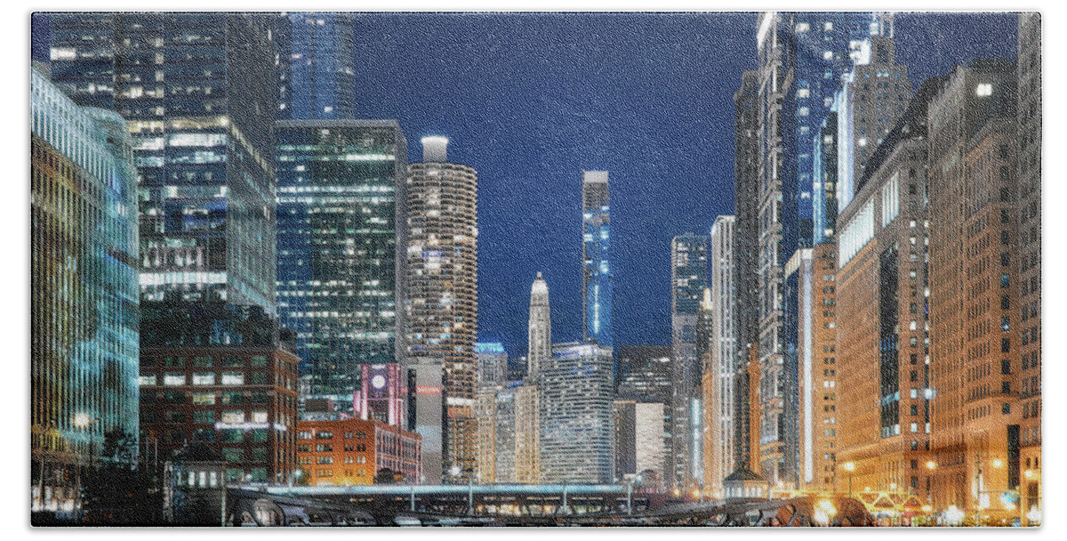 America Bath Towel featuring the photograph Chicago at night by Eduard Moldoveanu