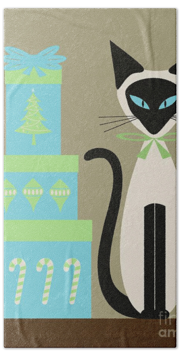 Mid Century Cat Bath Towel featuring the digital art Christmas Siamese with Presents by Donna Mibus
