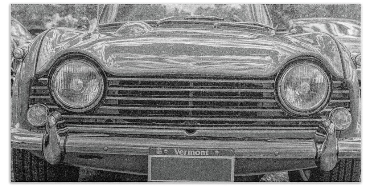 Car Bath Towel featuring the photograph Classic Car Vermont by Edward Fielding