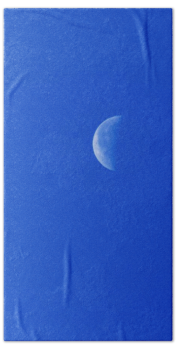 Wild Bath Towel featuring the photograph Clear Half Moon in Aquarius by Judy Kennedy