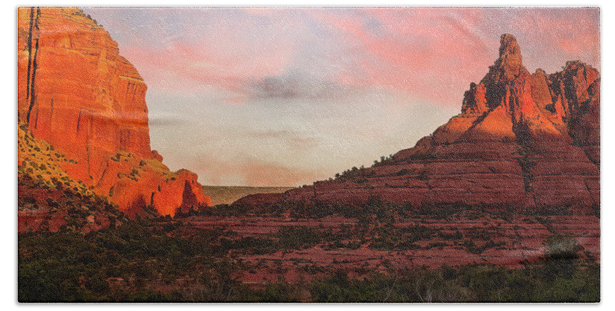  Bath Towel featuring the photograph Climbing Bell Rock by Al Judge