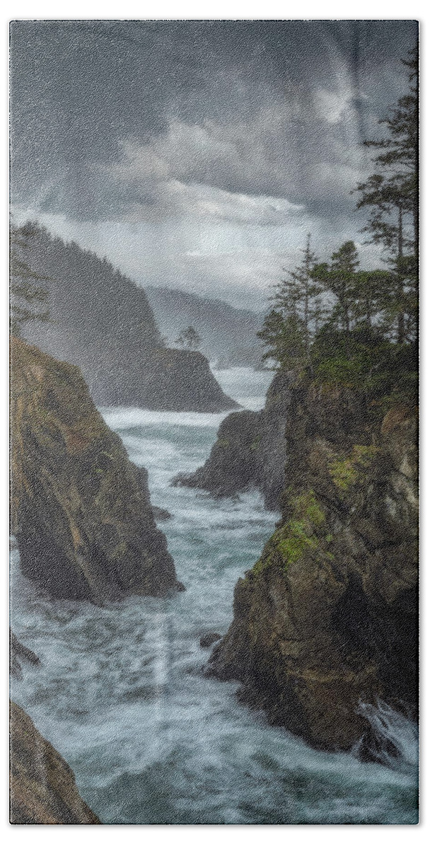 Oregon Hand Towel featuring the photograph Coastal Rains by Darren White