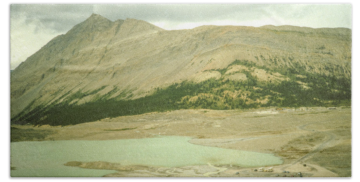 Alberta Hand Towel featuring the photograph Columbia Icefields Meltwater Lake by Gordon James