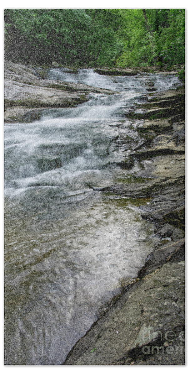 Conasauga Falls Bath Towel featuring the photograph Conasauga Waterfall 20 by Phil Perkins