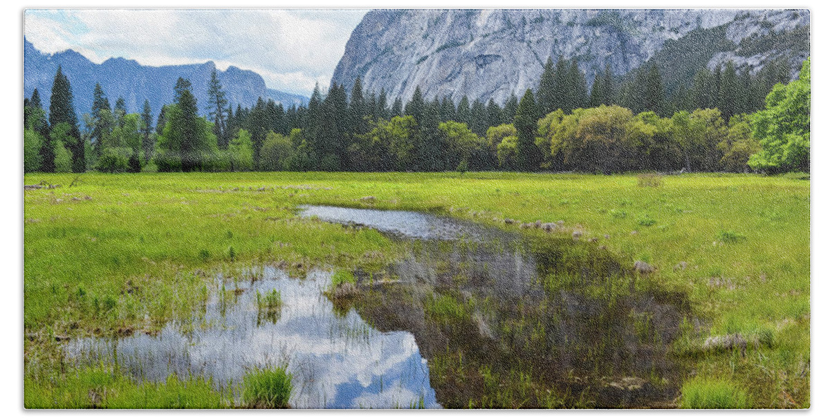 Yosemite National Park Bath Towel featuring the photograph Cook's Meadow Yosemite by Kyle Hanson