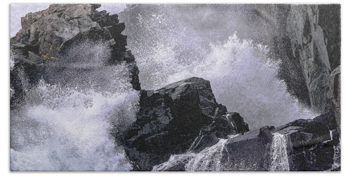 Crashing Wave Bath Towel featuring the photograph Crashing Wave at Quoddy by Marty Saccone