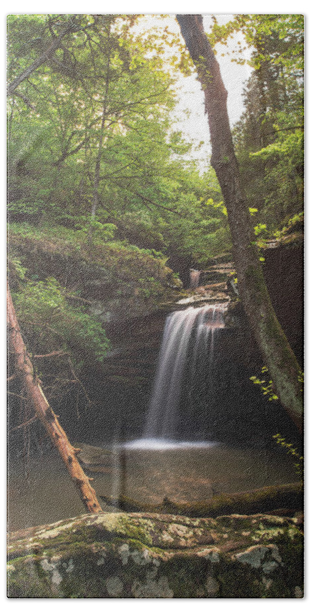 Waterfall Hand Towel featuring the photograph Crescent Falls by Grant Twiss