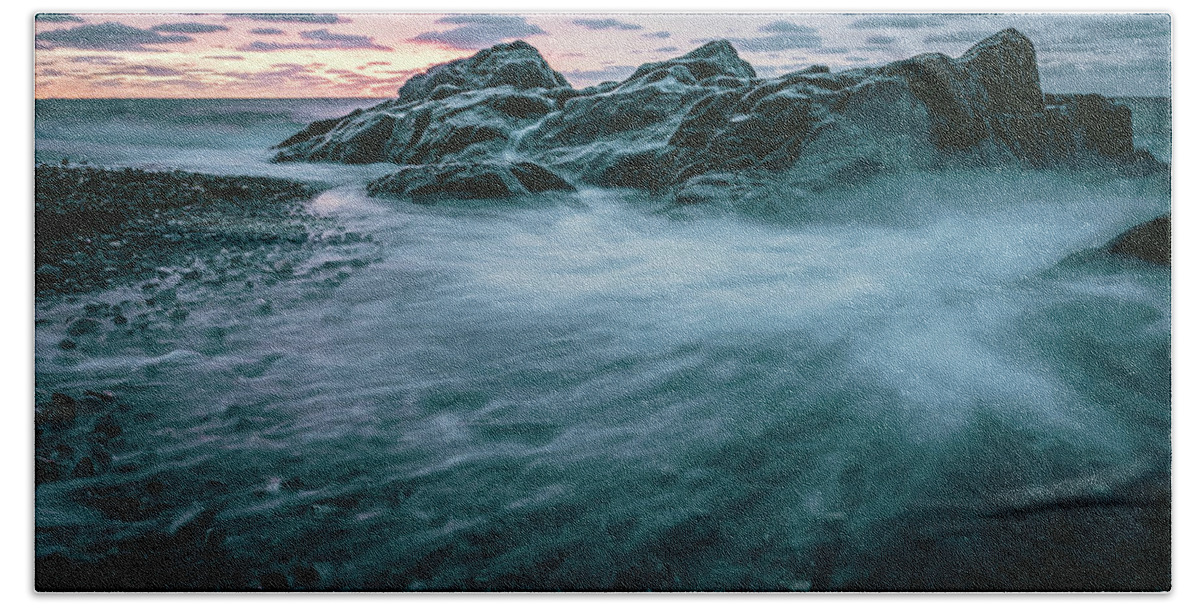 New Hampshire Bath Towel featuring the photograph Dark Surf by Jeff Sinon