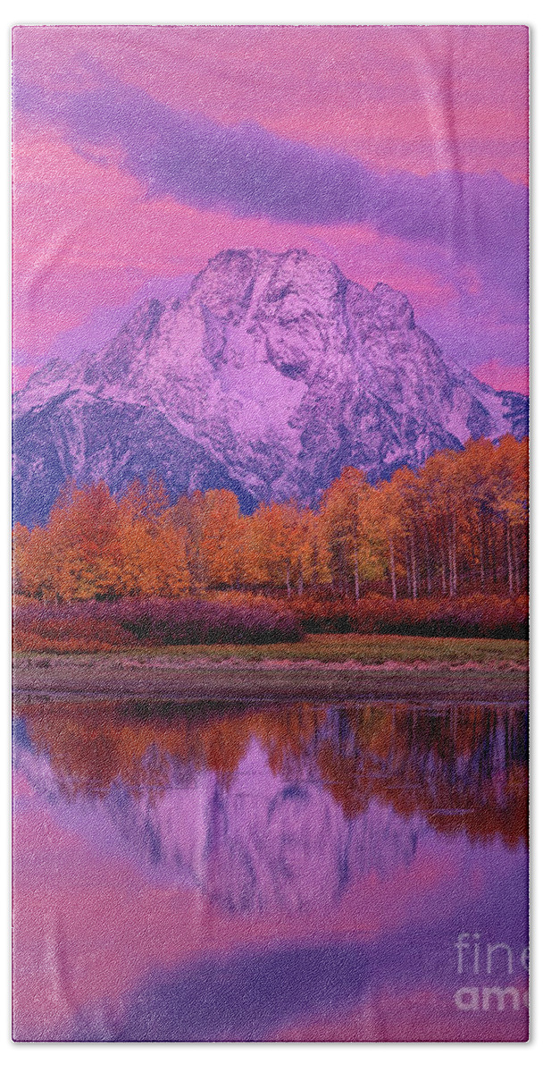 Dave Welling Bath Towel featuring the photograph Dawn Oxbow Bend In Fall Grand Tetons National Park by Dave Welling