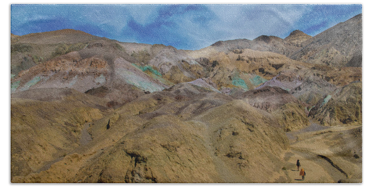 Death Valley Bath Towel featuring the photograph Death Valley Artist Walk by Patricia Dennis