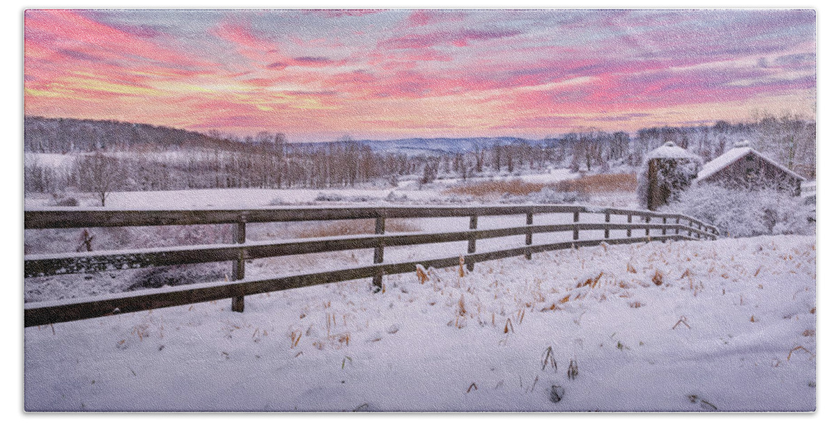 Rural America Bath Towel featuring the photograph December Sunset by Bill Wakeley