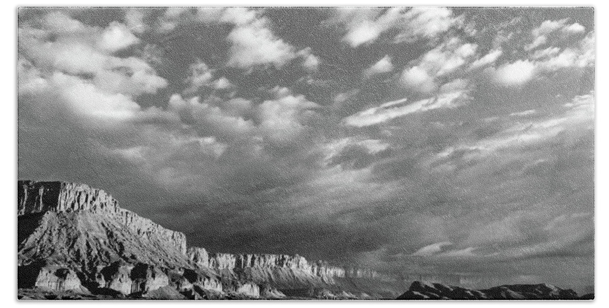 Bath Towel featuring the photograph Desert panorama by Robert Miller
