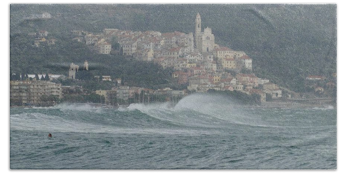 Waves Hand Towel featuring the photograph Diano Marina, Dicembre 2011. by Marco Cattaruzzi