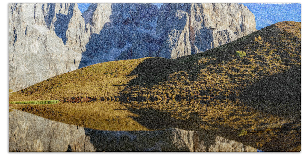 Blue Hand Towel featuring the photograph Dolomites Reflecting by Francesco Riccardo Iacomino