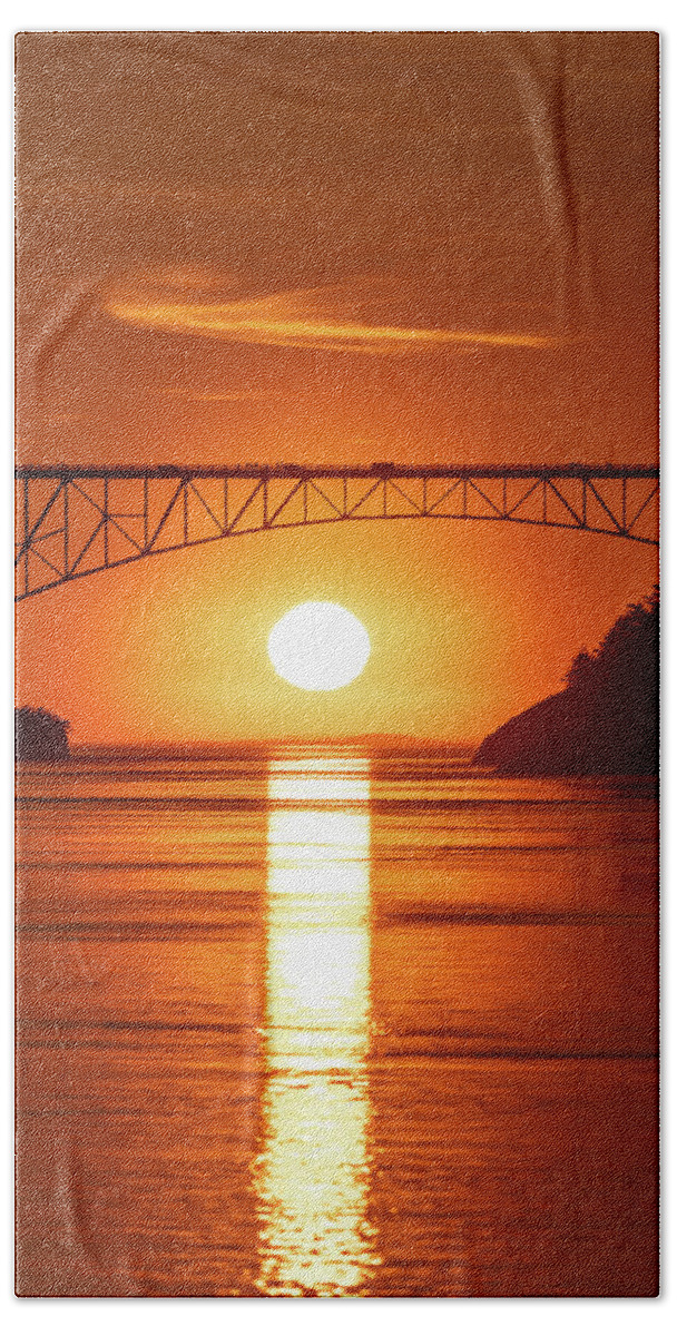 Sunset Bath Towel featuring the photograph Dotting the i by Gary Skiff