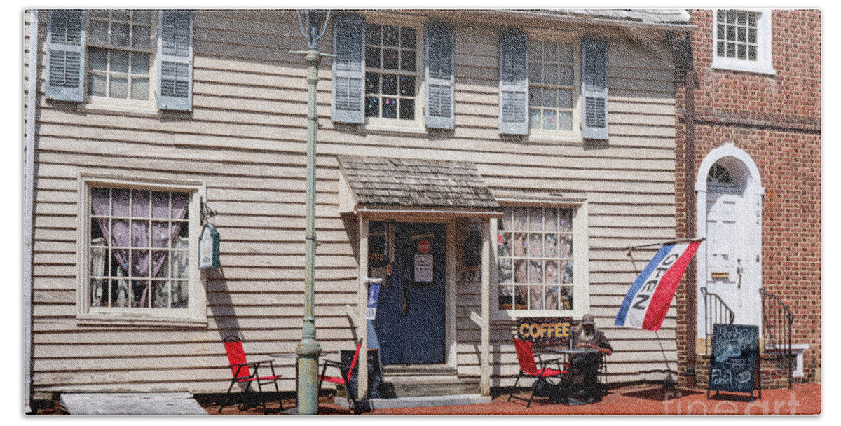Dover Bath Towel featuring the photograph Dover Coffee Shop by Bob Phillips