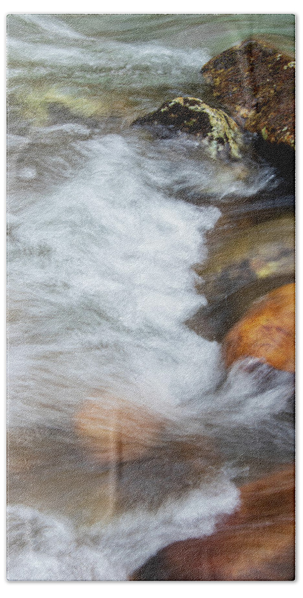 Water Bath Towel featuring the photograph Dreamy Waters by Cynthia Clark