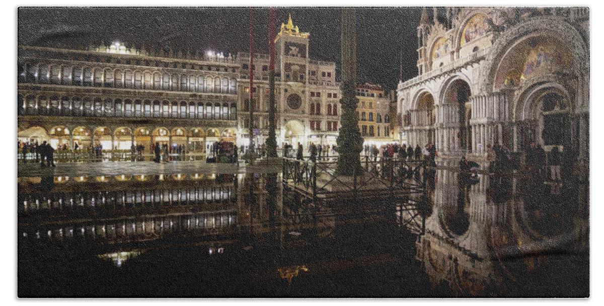Art Bath Towel featuring the photograph Dsc9434 - St Mark's Square by night, Venice by Marco Missiaja