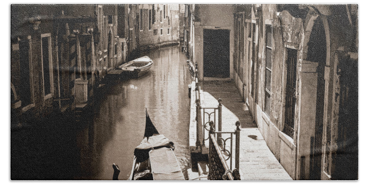 Venice Hand Towel featuring the photograph Dsf1072 by Marco Missiaja