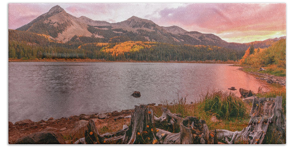 Crested Butte Hand Towel featuring the photograph East Beckwith Sunset by Aaron Spong