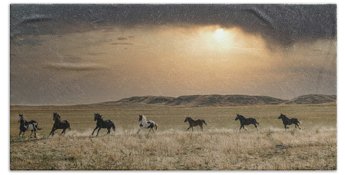 Horse Bath Towel featuring the photograph Eastern Montana Horses by Bert Peake