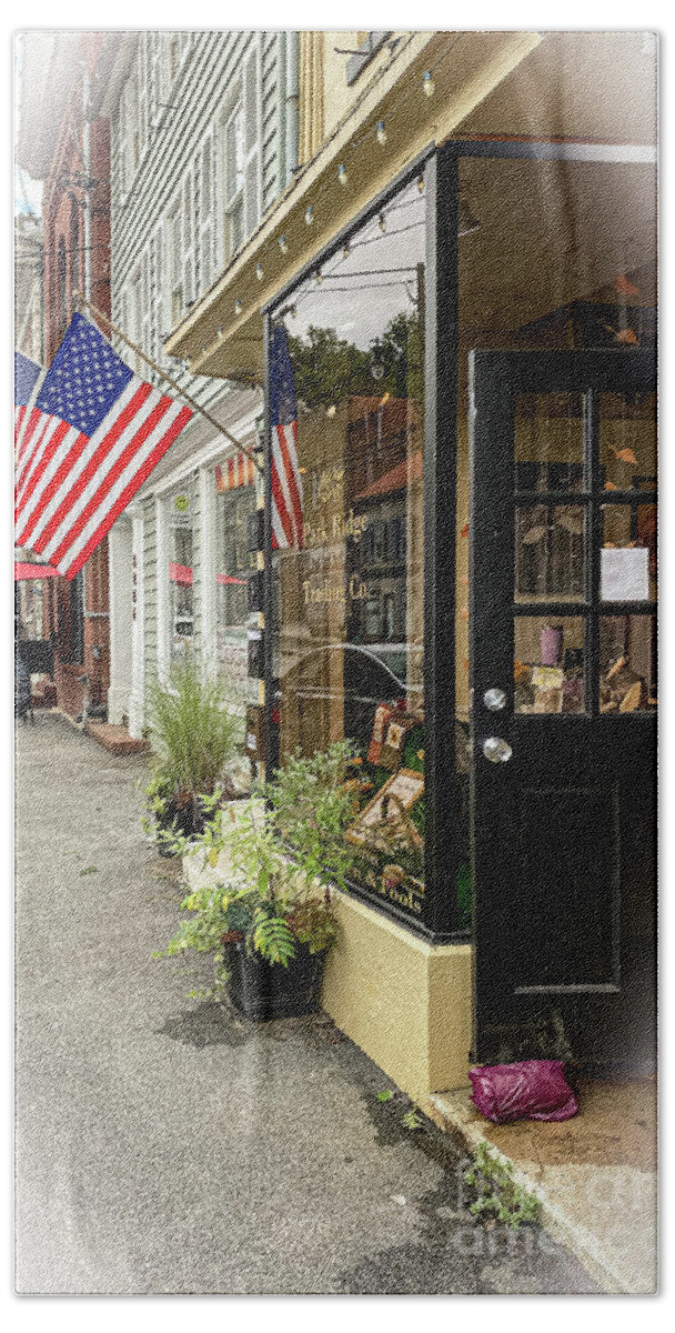 Flag Bath Towel featuring the photograph Ellicott City Maryland 12 by William Norton
