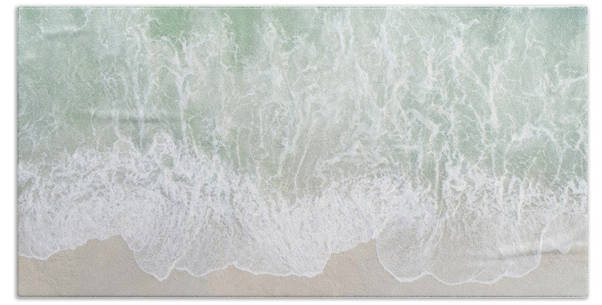 Pensacola Bath Towel featuring the photograph Emerald Coast by Steven Keys
