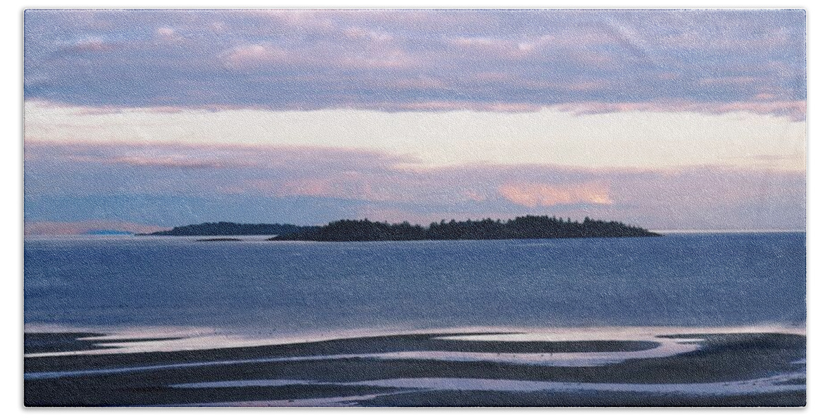Landscape Hand Towel featuring the photograph Evening Glow Low Tide by Allan Van Gasbeck