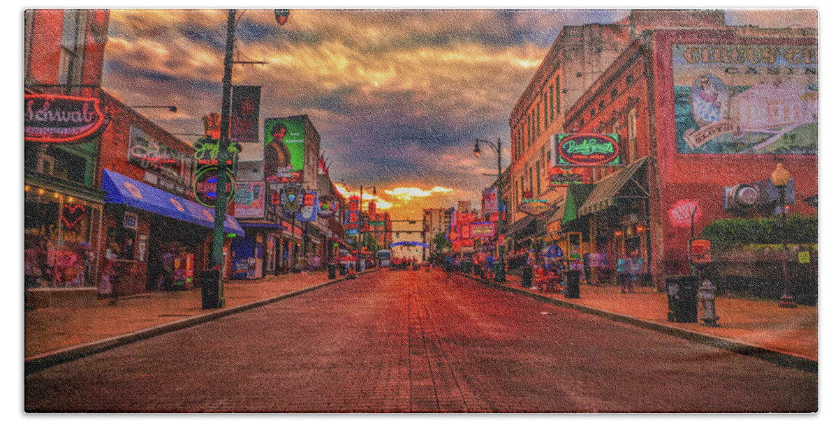 Beale Hand Towel featuring the photograph Evening Glow on Beale Street by James C Richardson