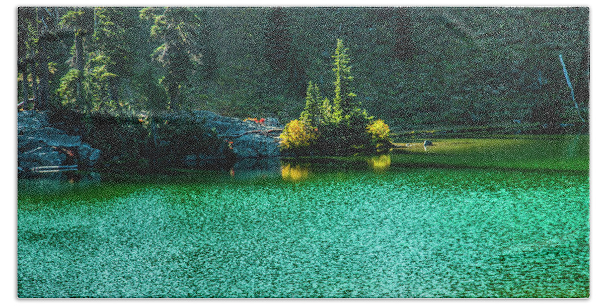Mt Rainier Bath Towel featuring the photograph Fall Afternoon on Sheep Lake by Doug Scrima