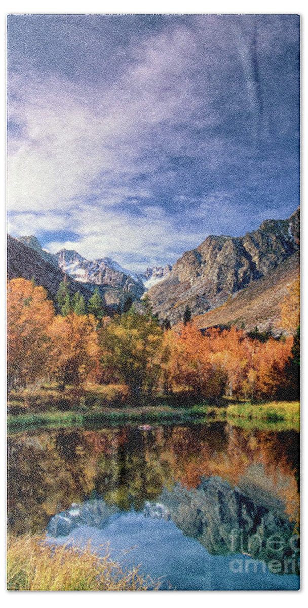 Dave Welling Bath Towel featuring the photograph Fall Color Middle Palisades Glacier Eastern Sierras Californ by Dave Welling