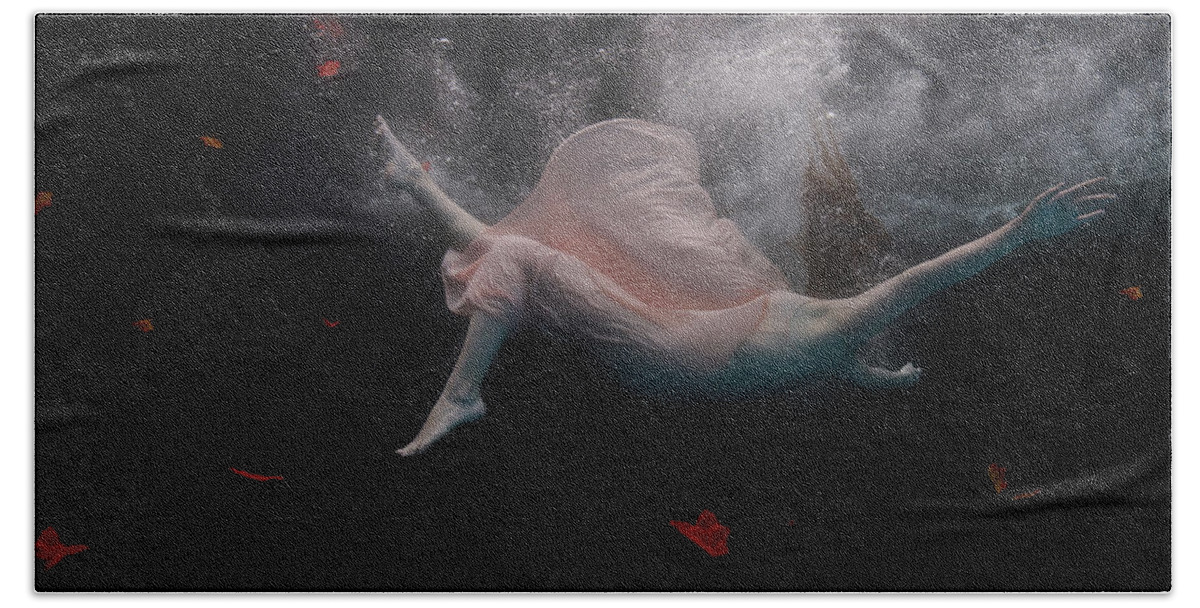 Fallen Hand Towel featuring the photograph Falling - X by Mark Rogers